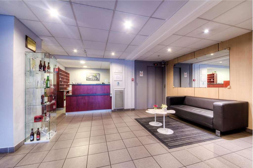 Zenitude Hôtel-résidences La Hotel 3*